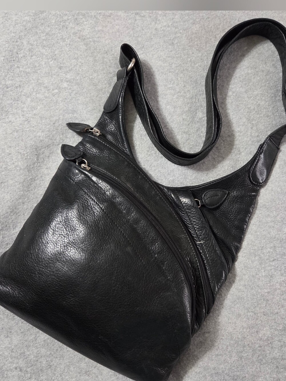 OSGOODE MARLEY Kriss Kross Crossbody Handbag Black Leather Purse Bag EUC
